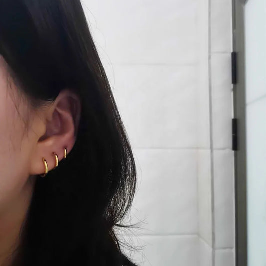 Mia Hoop Earrings - Petite